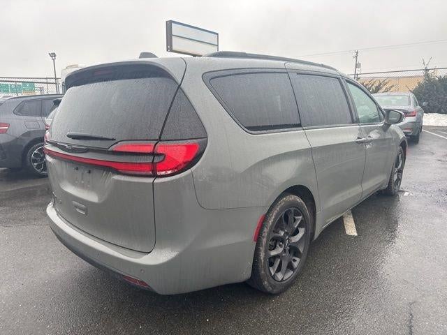 2022 Chrysler Pacifica Touring L FWD