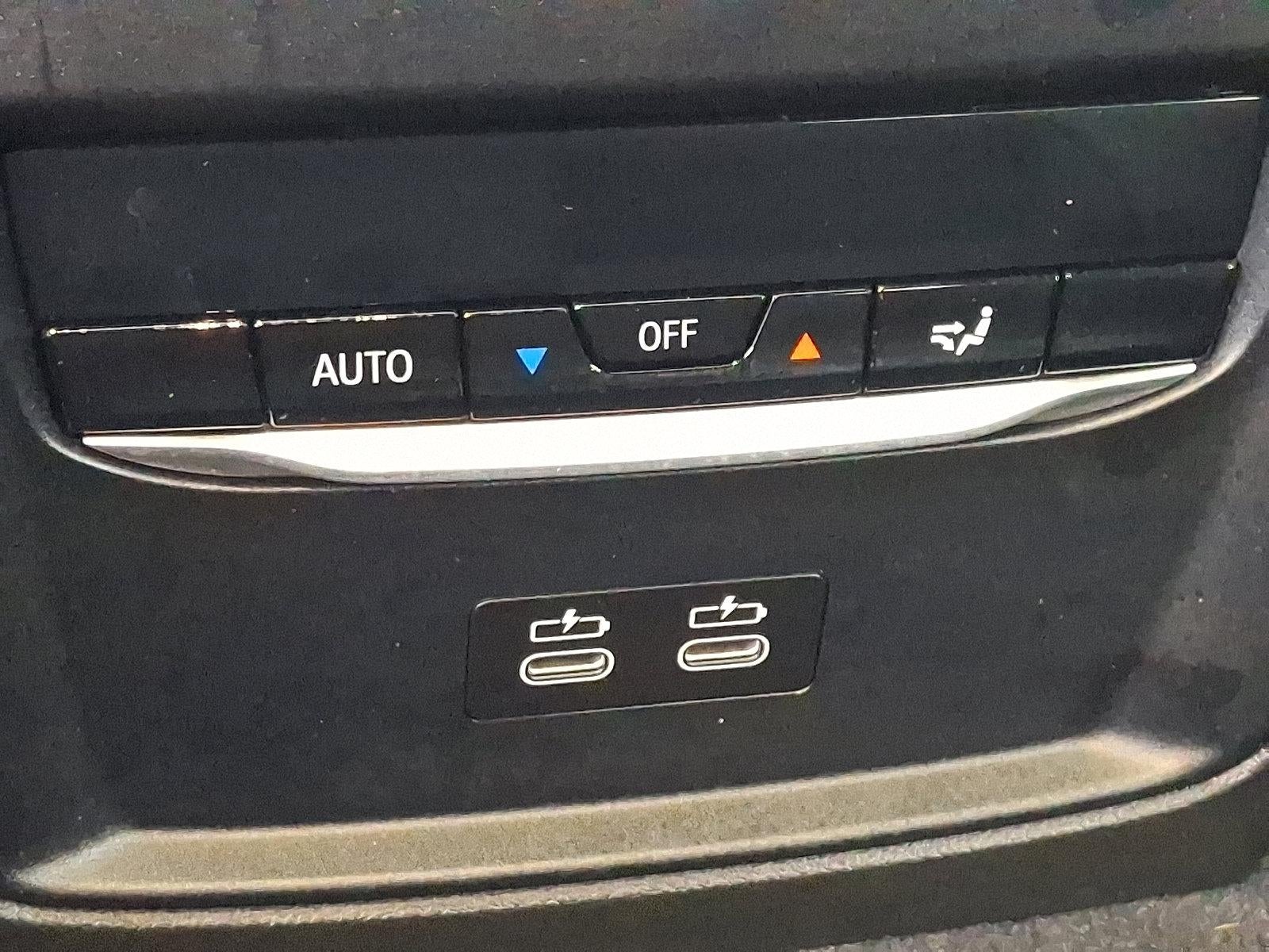 2025 BMW 330i xDrive Sedan