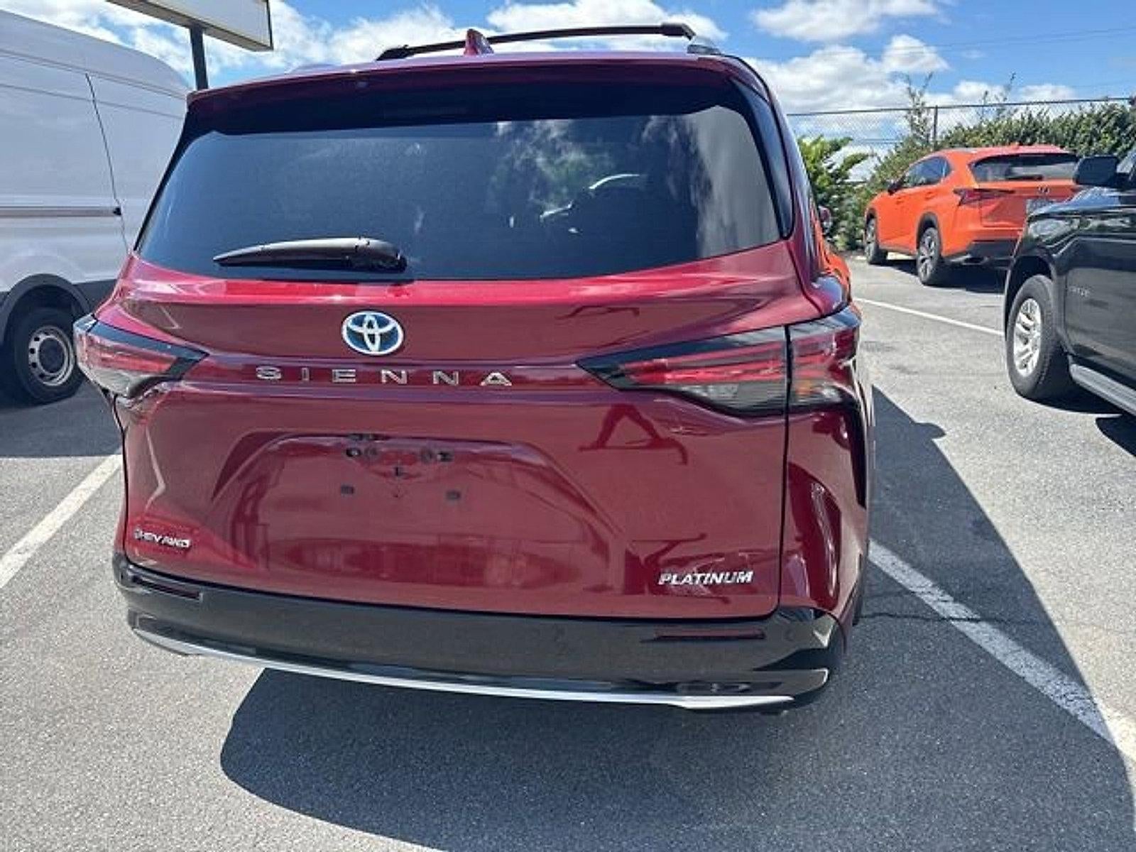 2025 Toyota Sienna Platinum AWD 7-Passenger (GS)