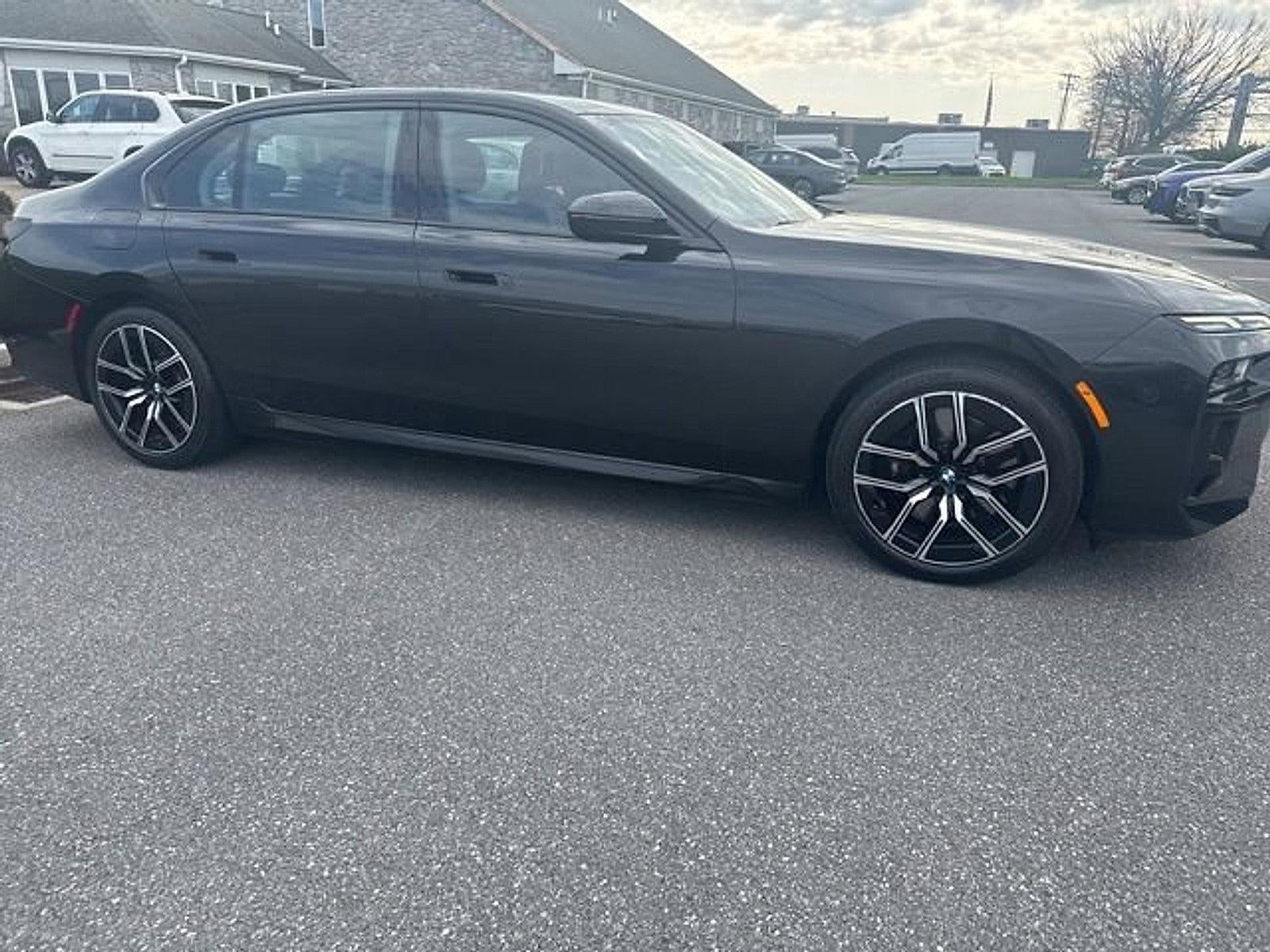 2023 BMW 760i xDrive Sedan