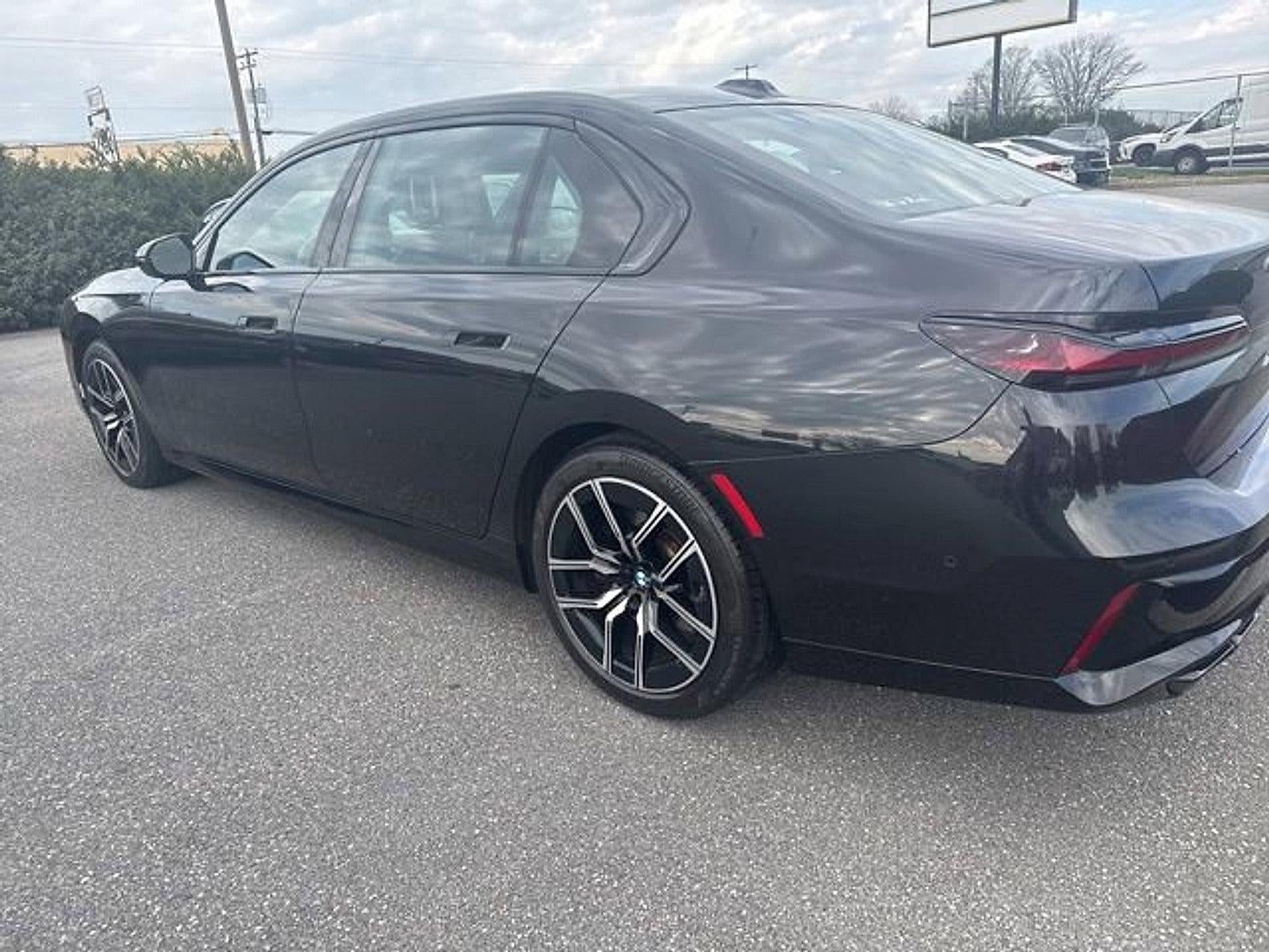 2023 BMW 760i xDrive Sedan