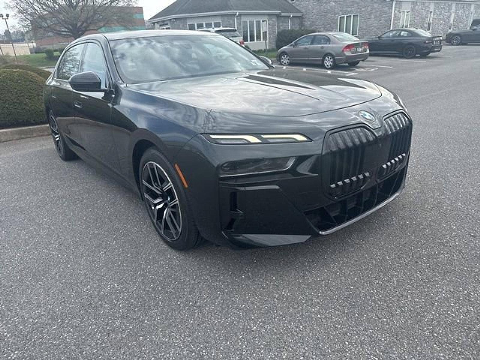 2023 BMW 760i xDrive Sedan