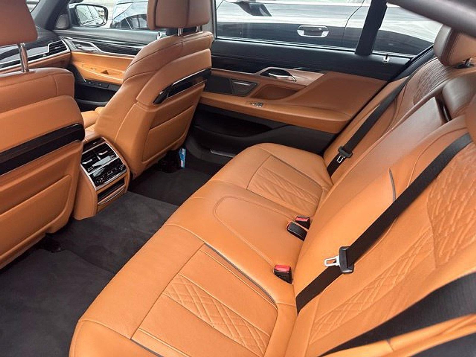 2022 BMW 750i xDrive Sedan