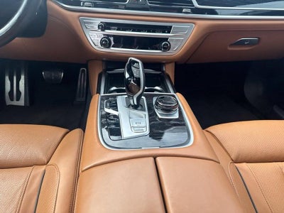 2022 BMW 750i xDrive Sedan