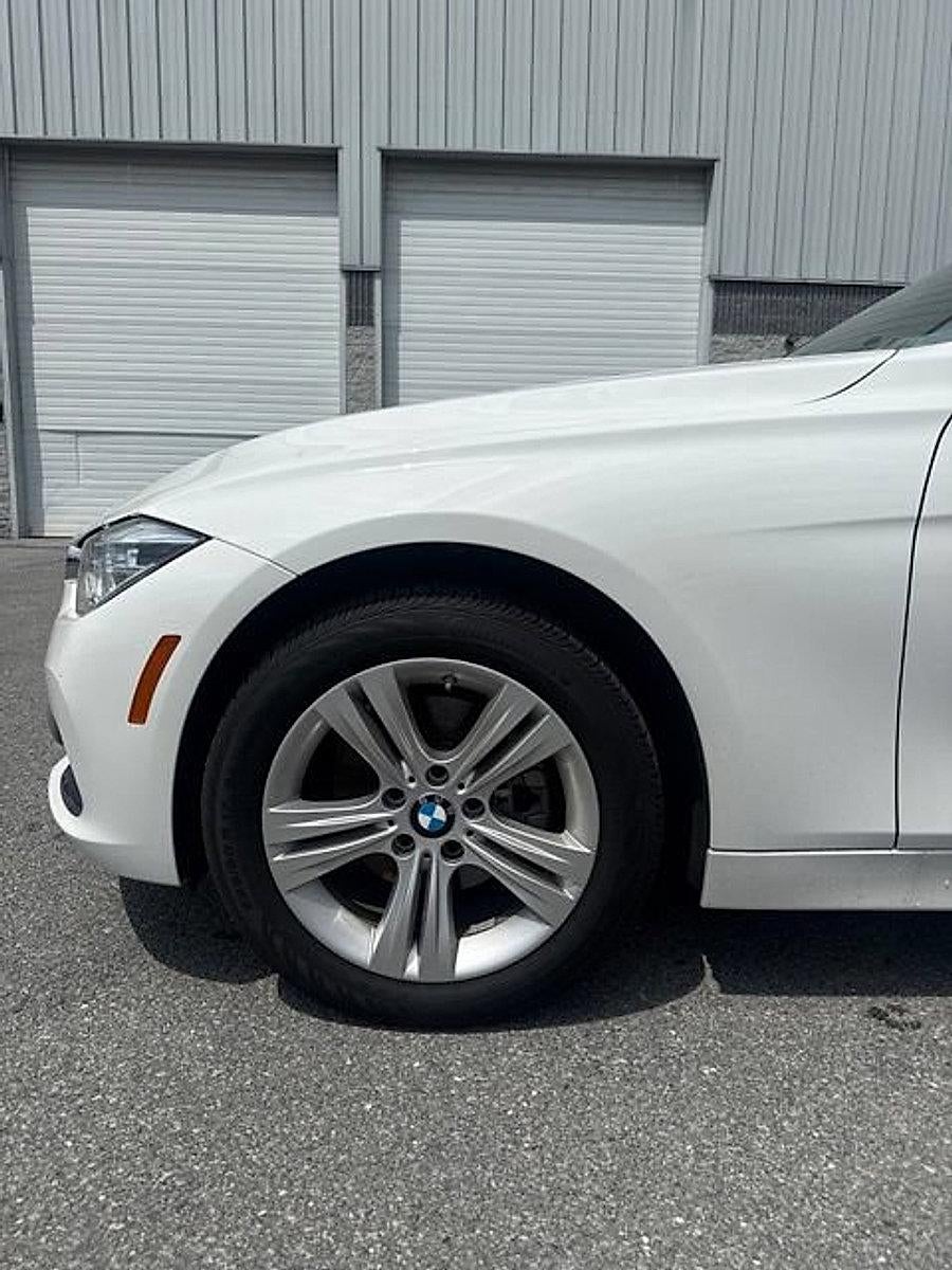 2018 BMW 330i xDrive Sedan