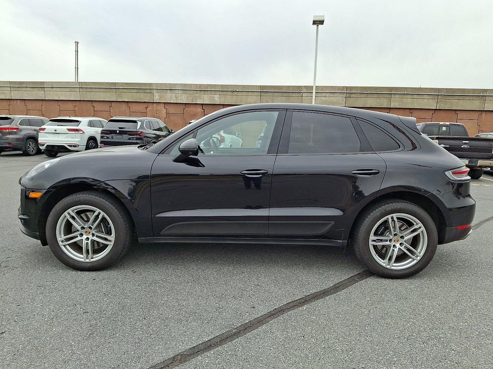 2021 Porsche Macan AWD