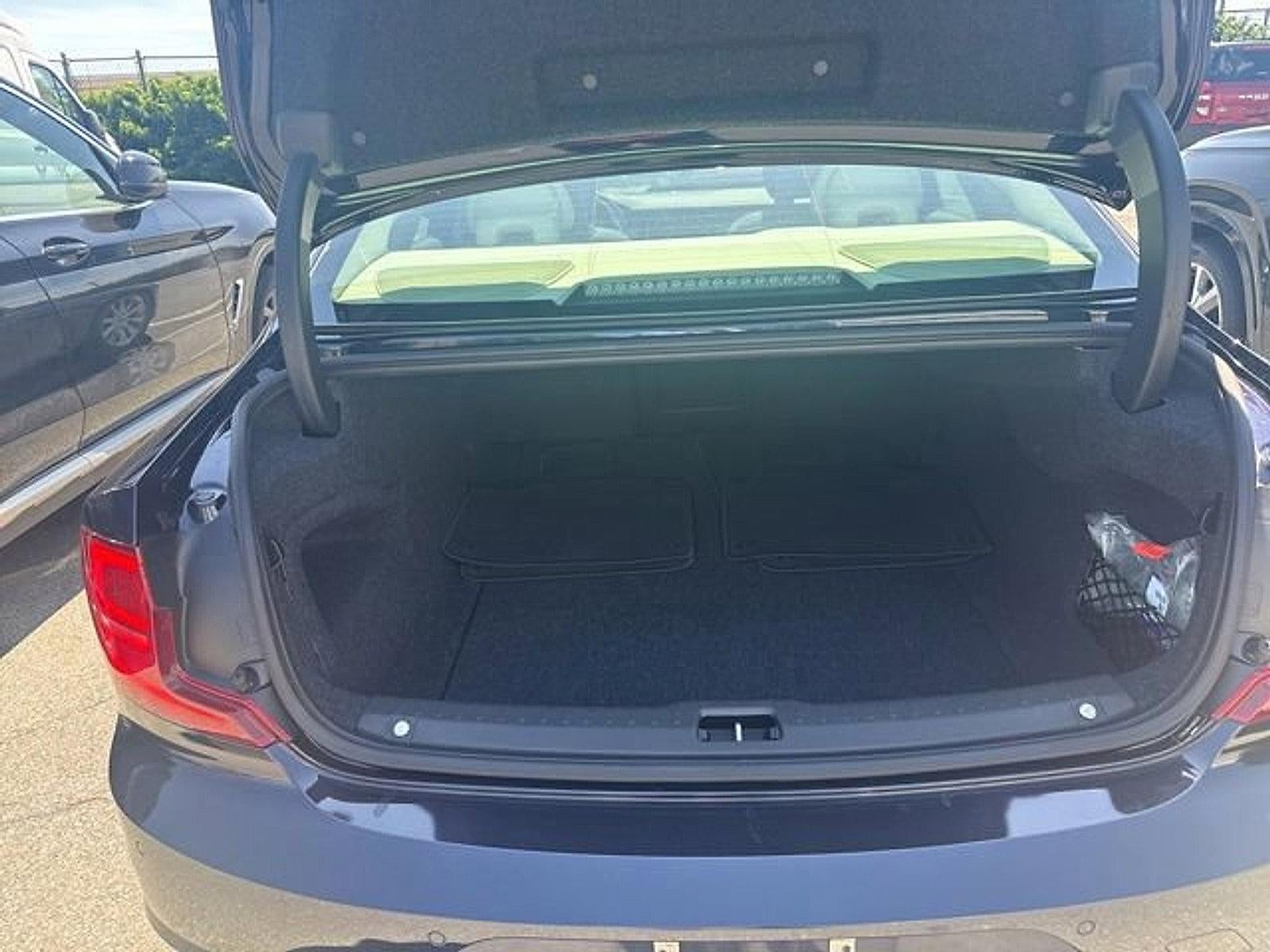 2017 Volvo S90 T6 AWD Momentum