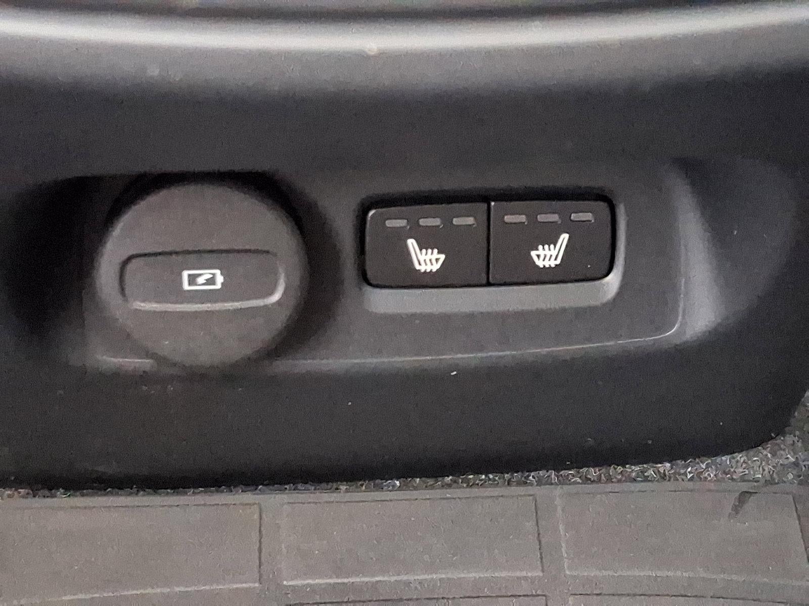 2021 Volvo XC40 T5 AWD Inscription