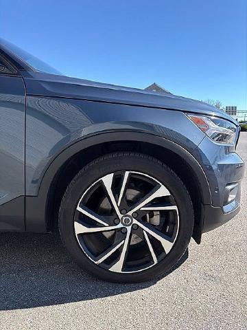 2022 Volvo XC40 T5 AWD R-Design