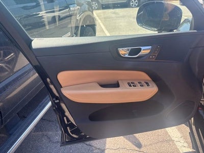 2019 Volvo XC60 T6 AWD Momentum