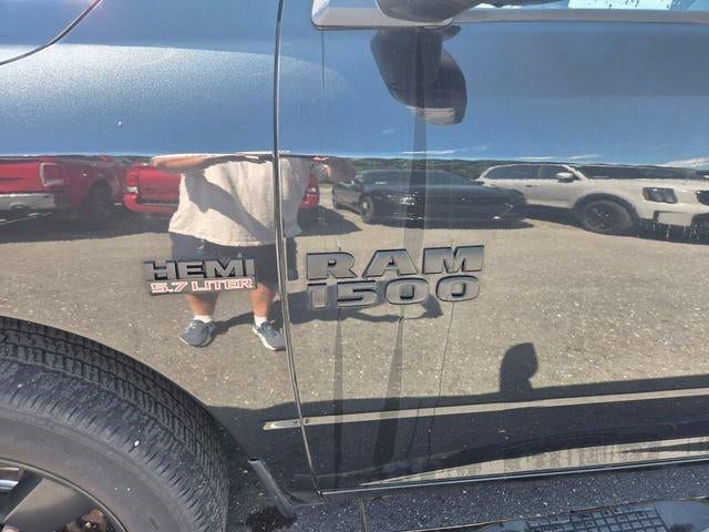 2018 RAM 1500 Big Horn 4x4 Crew Cab 5'7" Box