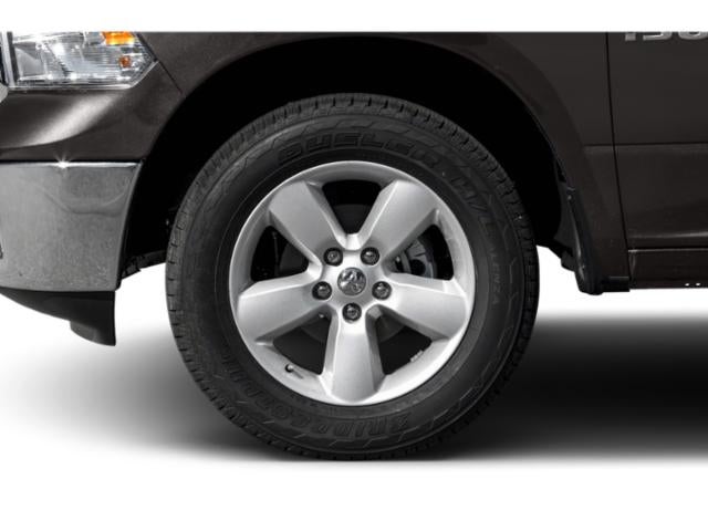 2014 RAM 1500 4WD Crew Cab 5.7 Ft Box Big Horn