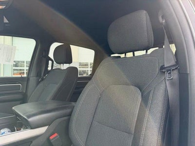 2019 RAM 1500 Big Horn/Lone Star 4x4 Crew Cab 5'7" Box