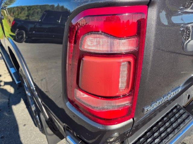 2021 RAM 1500 Laramie 4x4 Crew Cab 5'7" Box