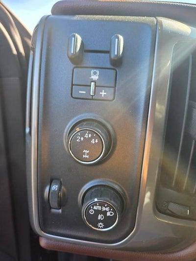 2015 Chevrolet Silverado 2500HD Built After Aug 14 Crew Cab Standard Box 4-Wheel Drive High Country