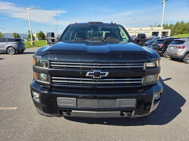 2015 Chevrolet Silverado 2500HD Built After Aug 14 Crew Cab Standard Box 4-Wheel Drive High Country