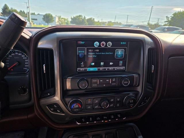 2015 Chevrolet Silverado 2500HD Built After Aug 14 Crew Cab Standard Box 4-Wheel Drive High Country