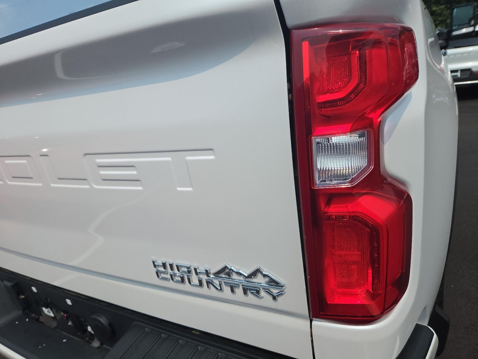 2021 Chevrolet Silverado 2500 HD Crew Cab Standard Box 4-Wheel Drive High Country