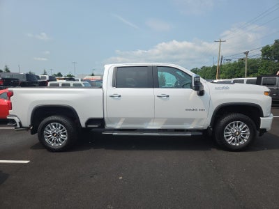 2021 Chevrolet Silverado 2500 HD Crew Cab Standard Box 4-Wheel Drive High Country
