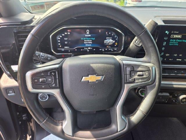2025 Chevrolet Silverado 1500 Double Cab Standard Box 4-Wheel Drive LT 1LT