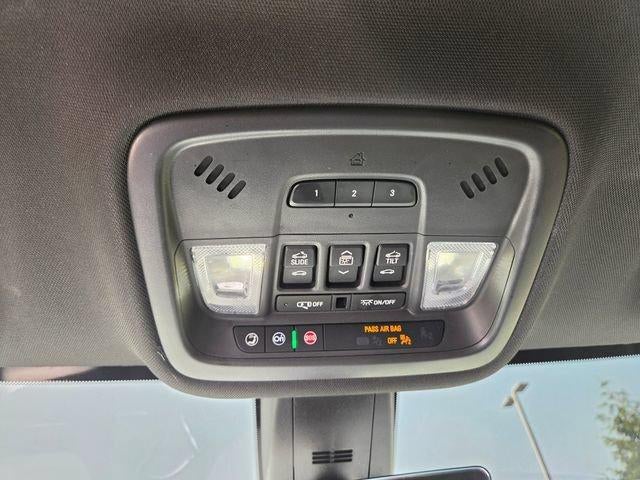 2023 Chevrolet Traverse AWD 2LT