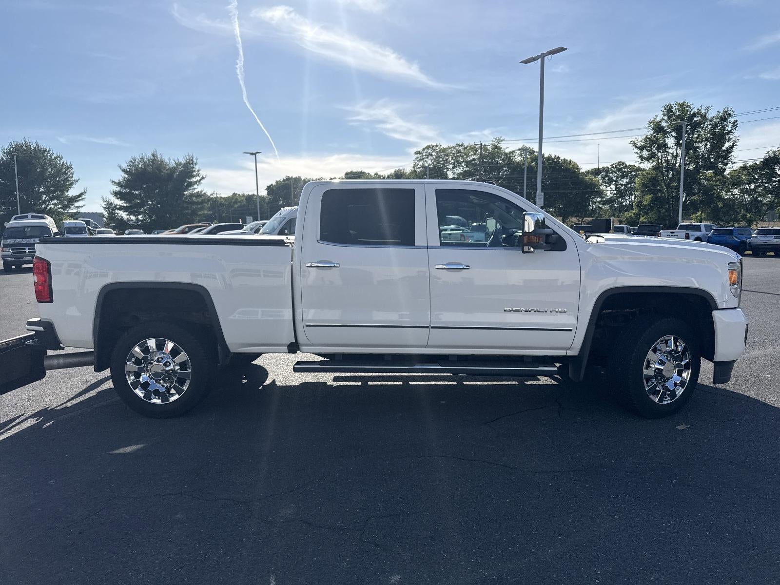 2016 GMC Sierra 2500 HD Crew Cab Standard Box 4-Wheel Drive Denali