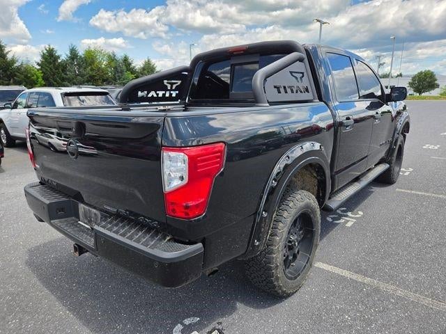 2019 Nissan Titan 4x4 Crew Cab SL