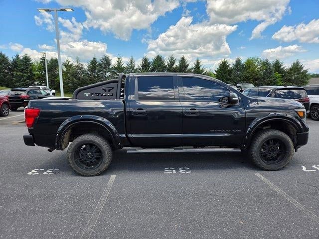 2019 Nissan Titan 4x4 Crew Cab SL