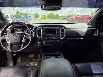 2019 Nissan Titan 4x4 Crew Cab SL