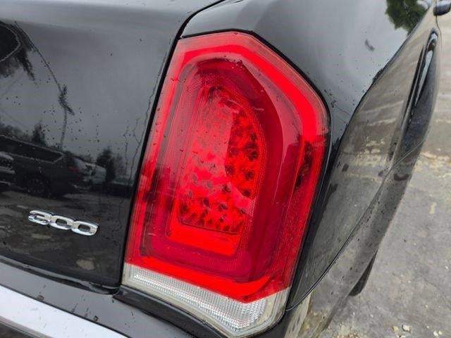 2016 Chrysler 300 4dr Sdn Limited AWD