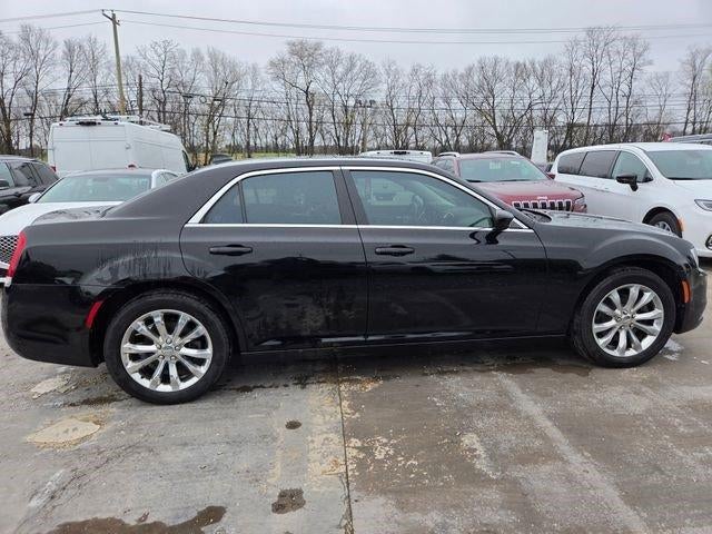 2016 Chrysler 300 4dr Sdn Limited AWD