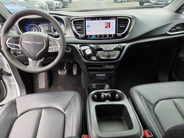 2025 Chrysler Pacifica Select FWD