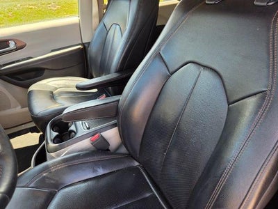 2017 Chrysler Pacifica Touring-L Plus FWD