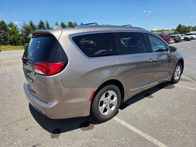 2017 Chrysler Pacifica Touring-L Plus FWD
