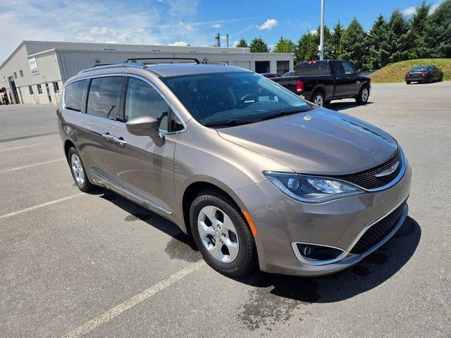 2017 Chrysler Pacifica Touring-L Plus FWD
