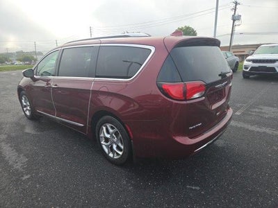 2018 Chrysler Pacifica Limited FWD