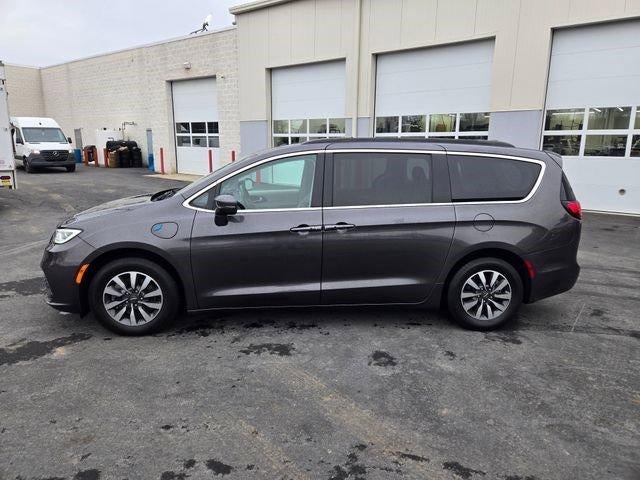 2021 Chrysler Pacifica Hybrid Touring FWD