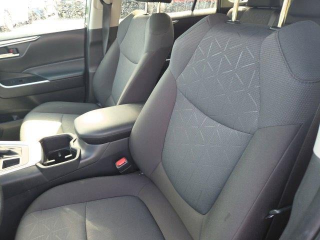 2025 Toyota RAV4 XLE AWD (Natl)