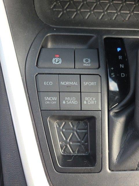 2025 Toyota RAV4 XLE AWD (Natl)