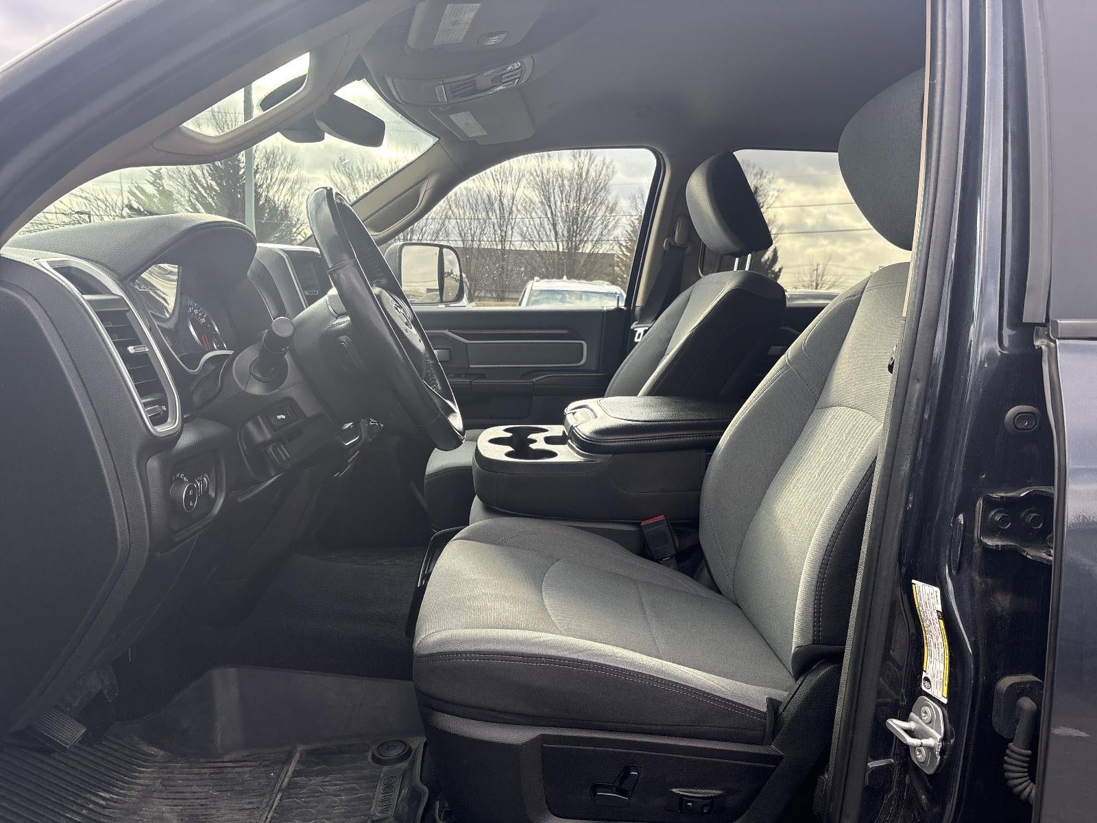 2020 RAM 2500 Big Horn 4x4 Crew Cab 6'4" Box