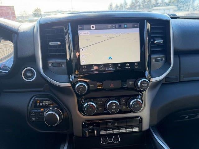 2022 RAM 2500 Big Horn 4x4 Crew Cab 6'4" Box