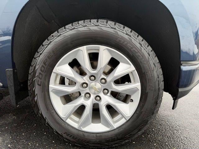 2020 Chevrolet Silverado 1500 Crew Cab Short Box 4-Wheel Drive Custom