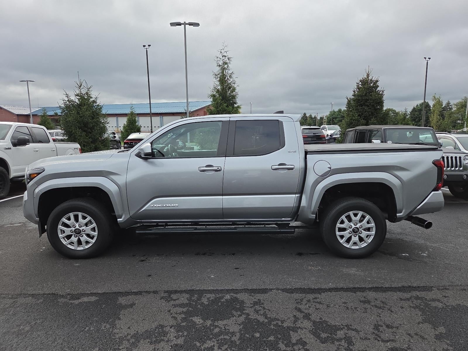 2024 Toyota Tacoma 4WD 4WD SR5 Double Cab 5' Bed AT (GS)