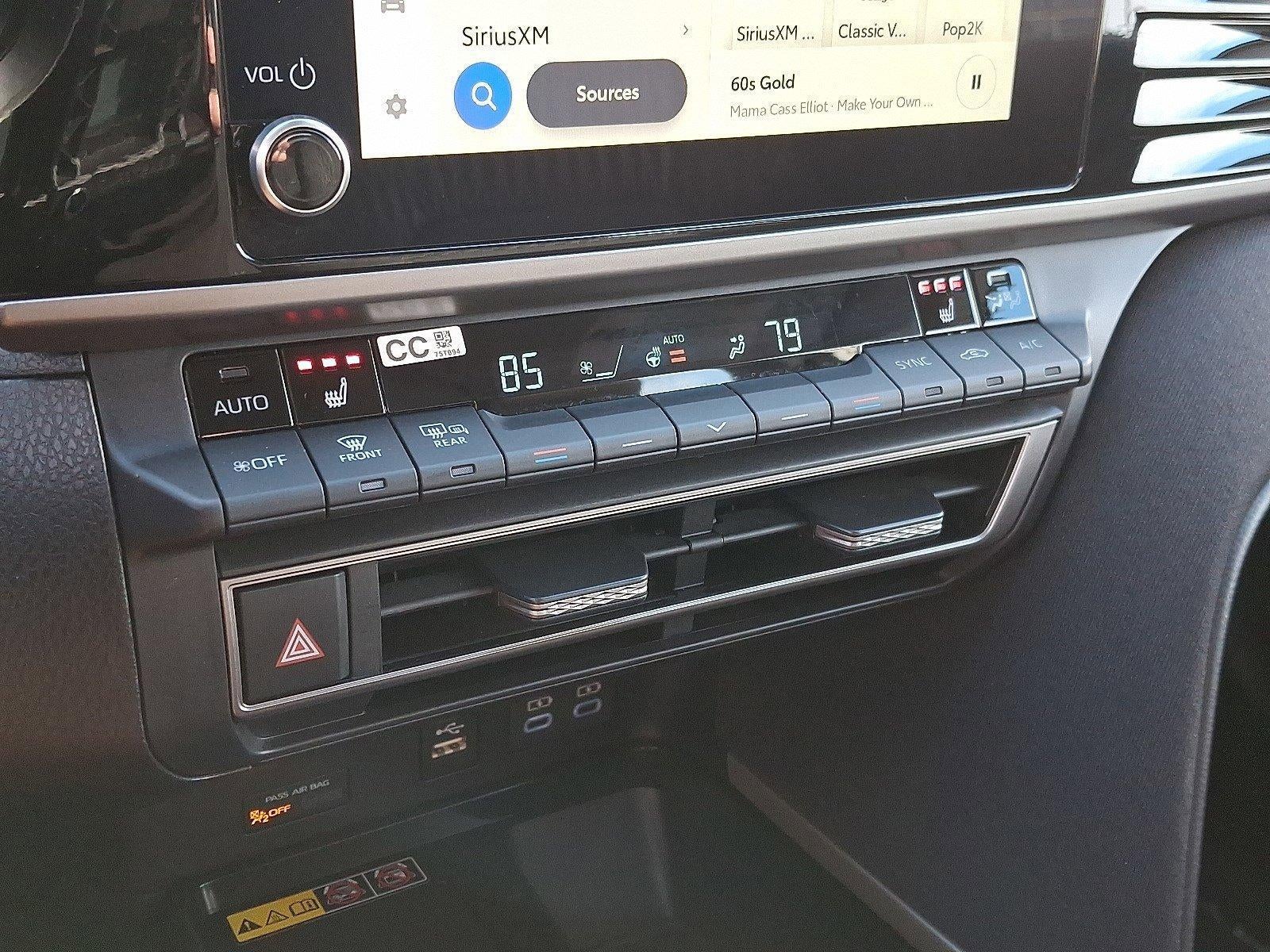 2025 Toyota Camry XSE AWD (Natl)