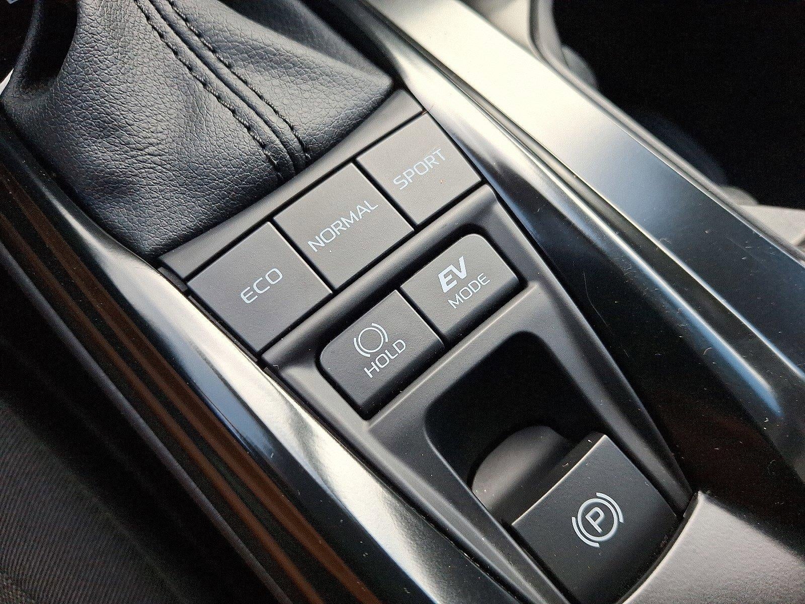 2025 Toyota Camry XSE AWD (Natl)