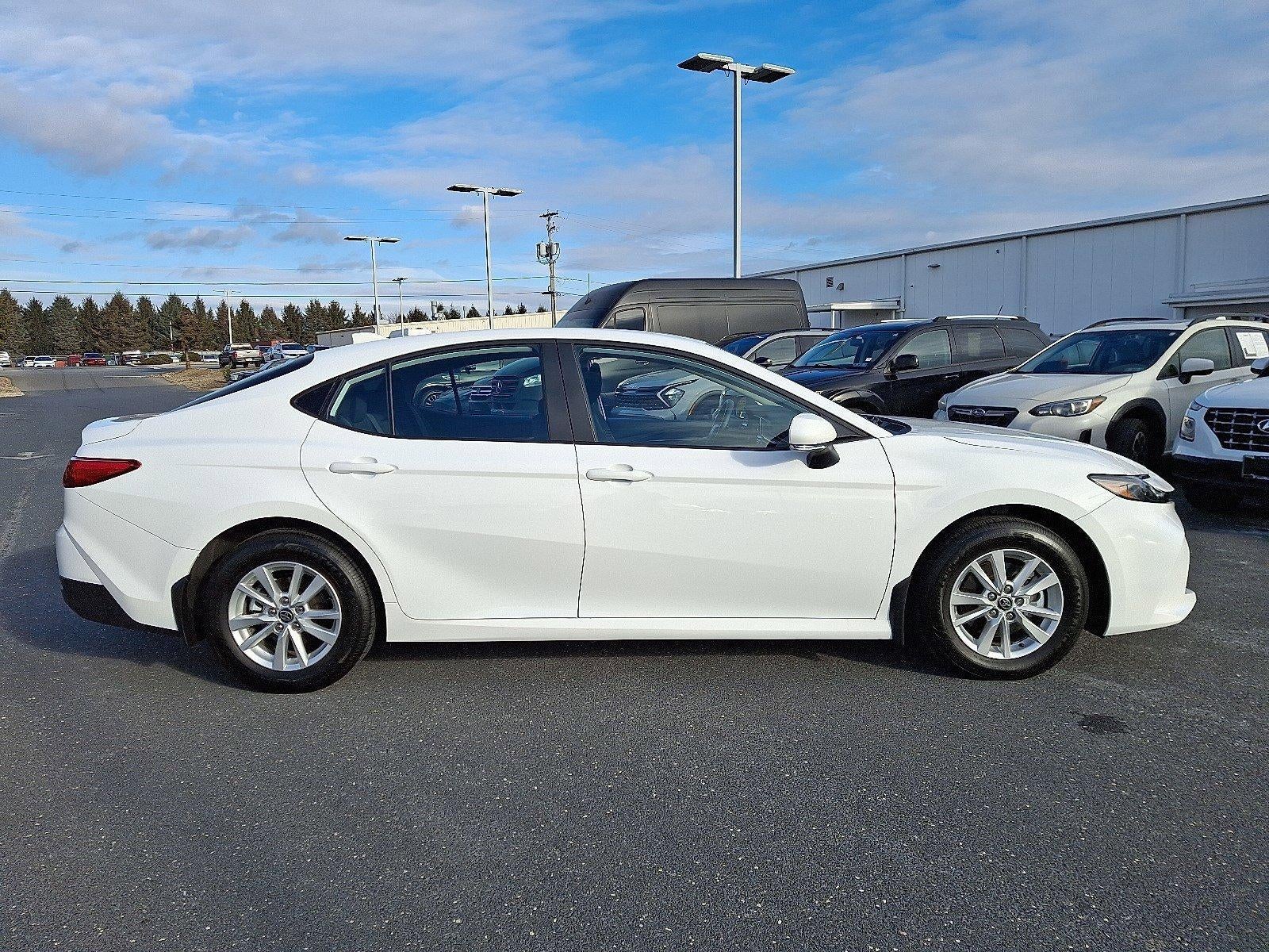 2025 Toyota Camry XSE AWD (Natl)