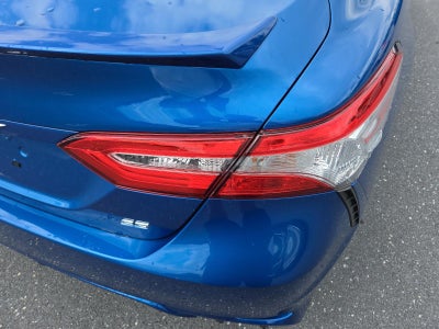 2020 Toyota Camry SE Auto (SE)