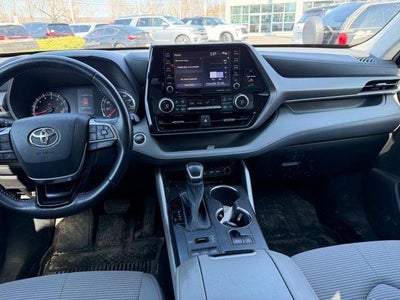 2021 Toyota Highlander LE AWD (SE)