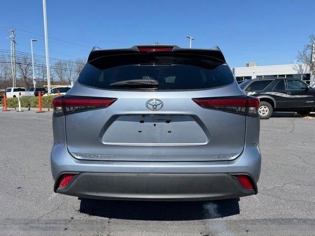 2021 Toyota Highlander LE AWD (SE)