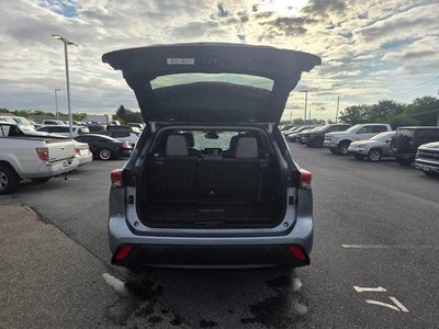 2021 Toyota Highlander XLE AWD (Natl)